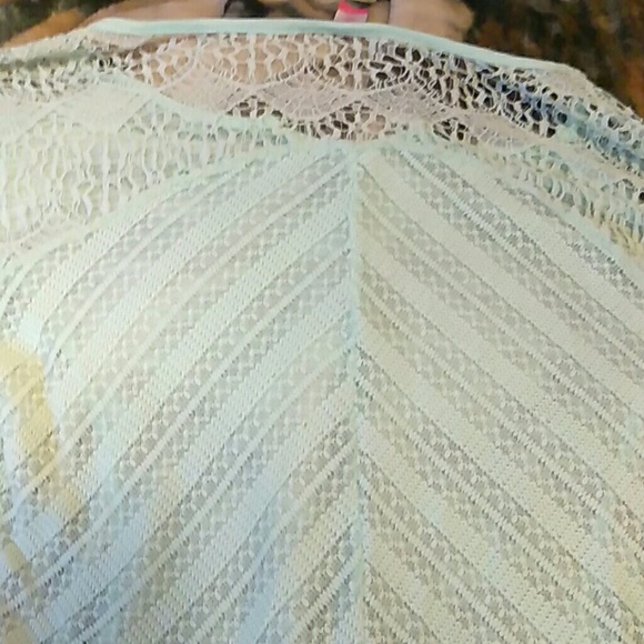 No boundaries sweater - Picture 2 of 3